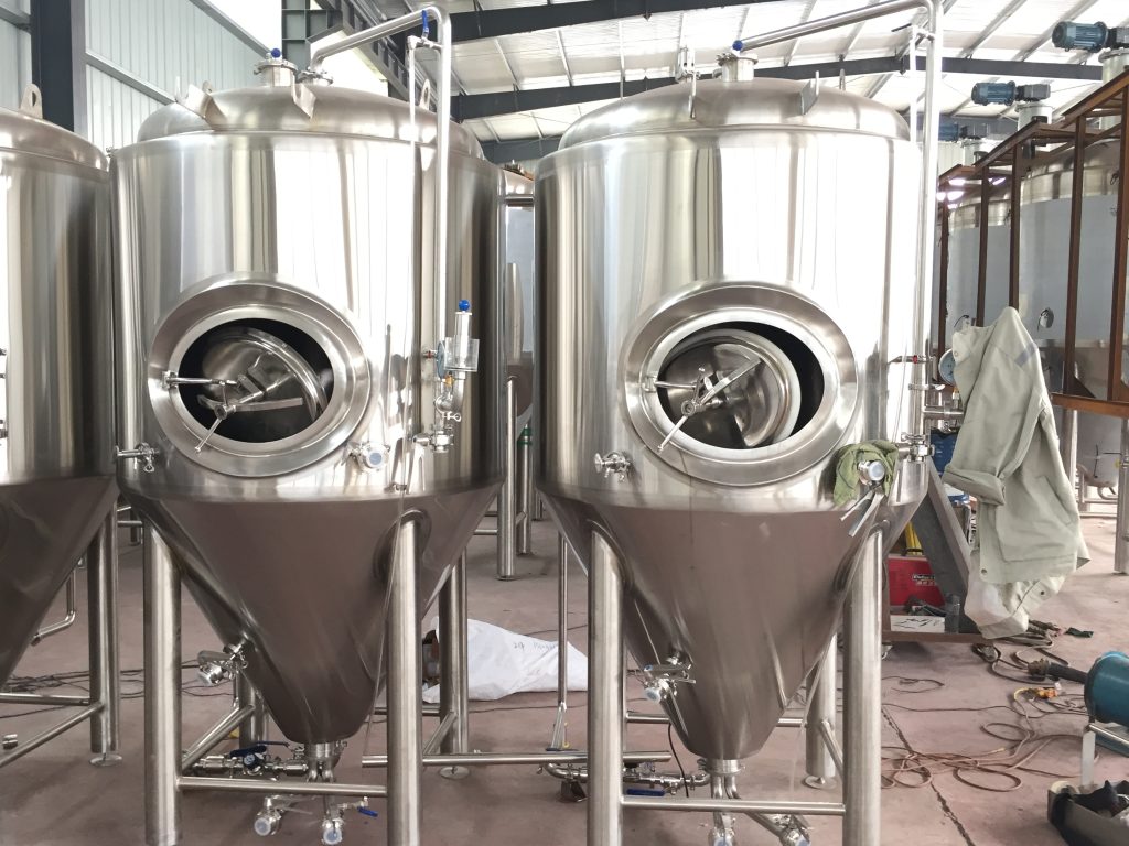 500L beer fermenters