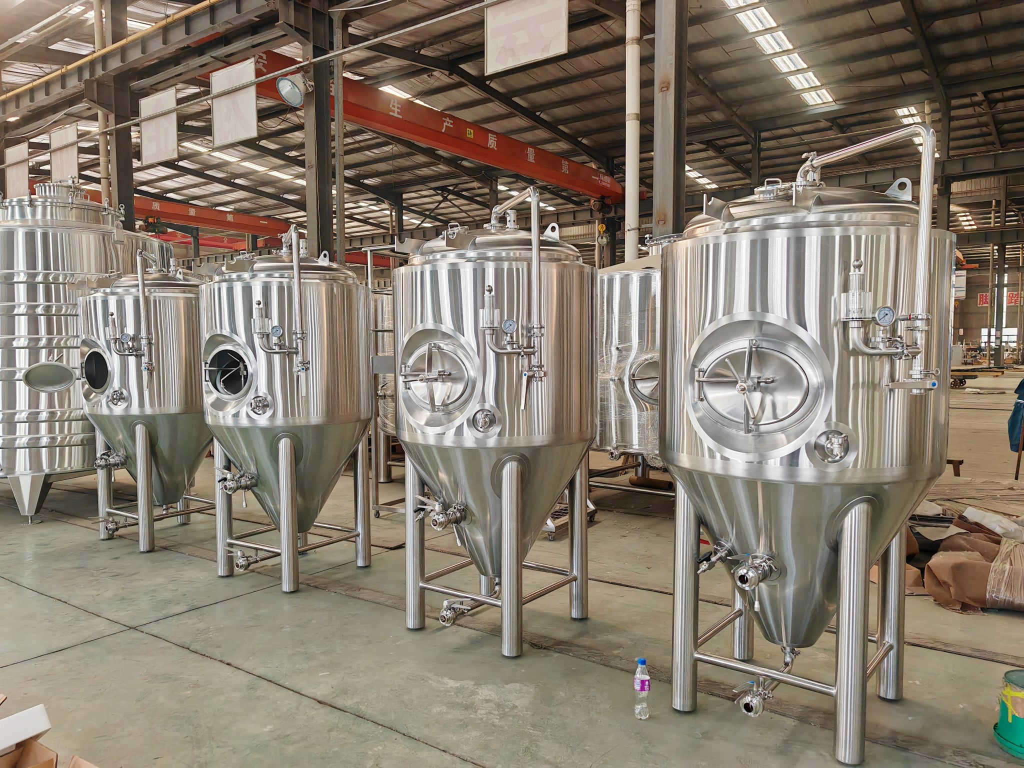 500L beer fermentation tanks